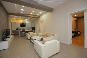 CENTR BAKU. 4 Bedrooms.